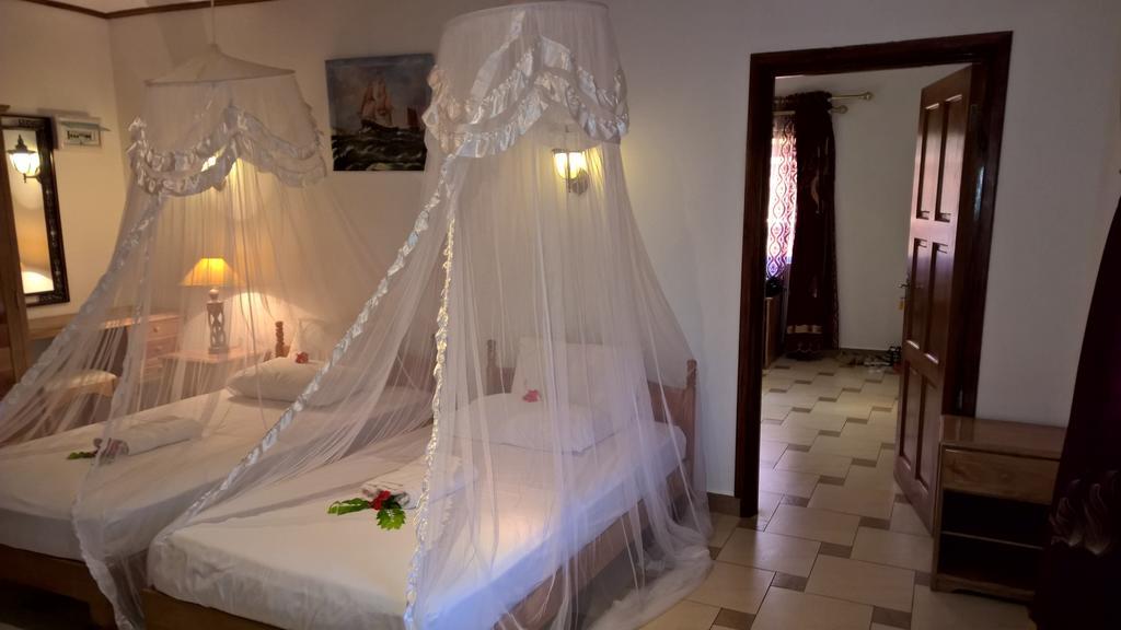 Etoile Labrine Guest House La Digue Habitación foto