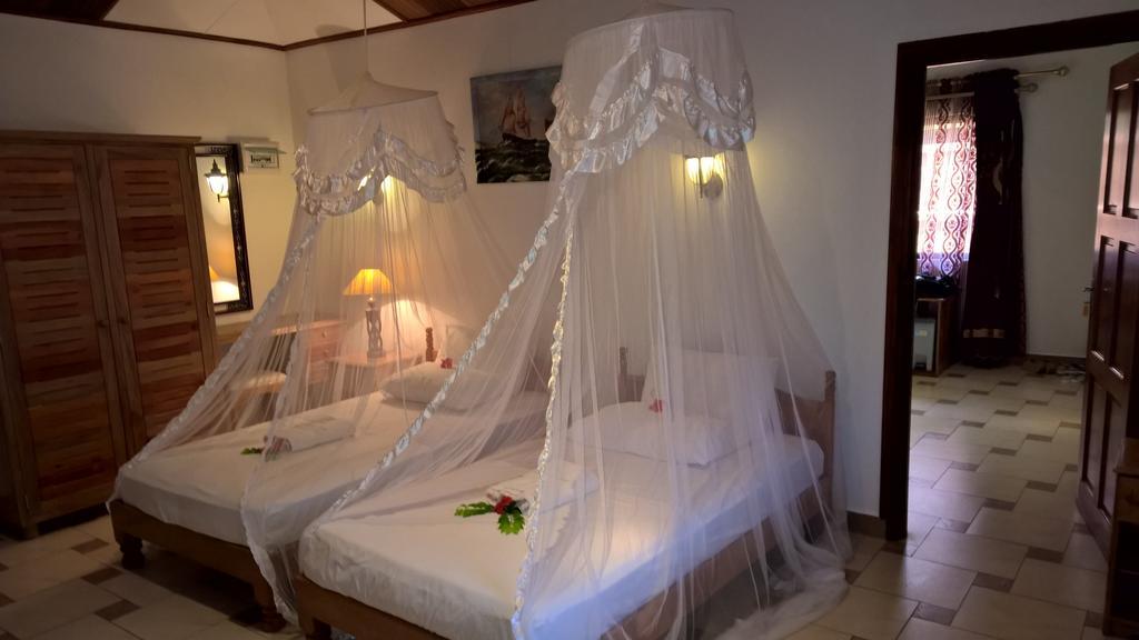 Etoile Labrine Guest House La Digue Habitación foto
