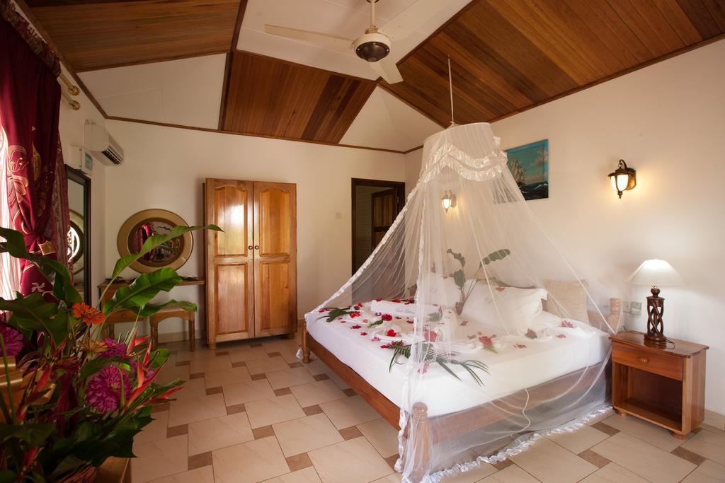 Etoile Labrine Guest House La Digue Exterior foto